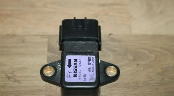 Nissan X-Trail T30 Airbag deployment crash/impact sensor 479308H300