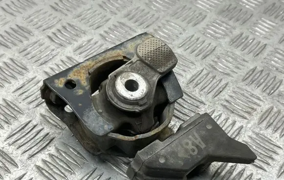 Toyota Auris E180 Gearbox mount 