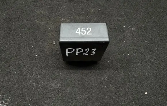 Volkswagen PASSAT B5.5 Other relay 1J0907487B