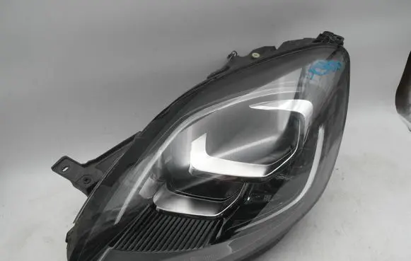 Ford Puma Headlight/headlamp L1TB13E015EH L90202257
