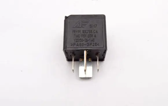 Skoda Roomster (5J) Other relay 7M0951253A