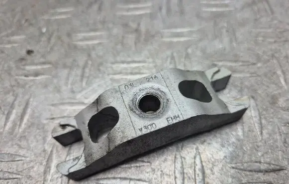 Skoda Octavia Mk2 (1Z) Fuel Injector clamp holder 03L216