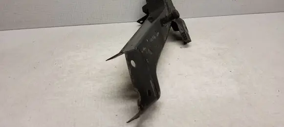 Jeep Grand Cherokee Headlight/headlamp mounting bracket