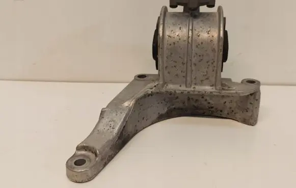 Porsche Boxster 986 Engine mount bracket 9A137512322