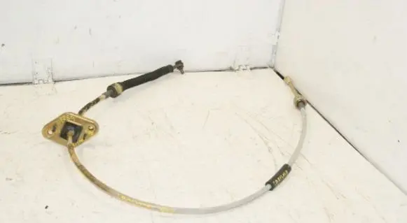 Mitsubishi Carisma Gear shift cable linkage MR102172