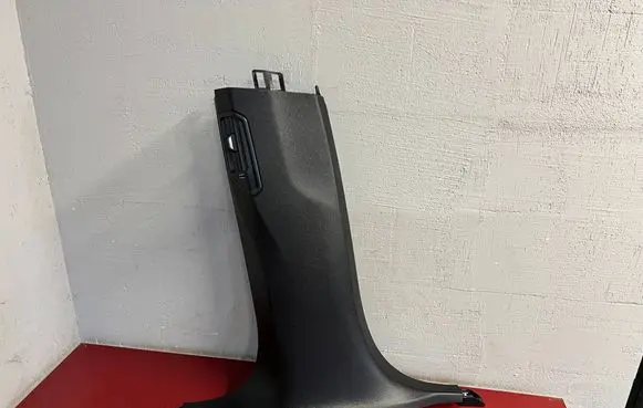 BMW X5 G05 (B) pillar trim (bottom) 7496417