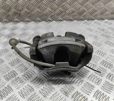 BMW 2 F45 Front brake caliper 6860267