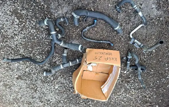 Ford Kuga III Air intake hose/pipe LX6E6758AA LX618B555