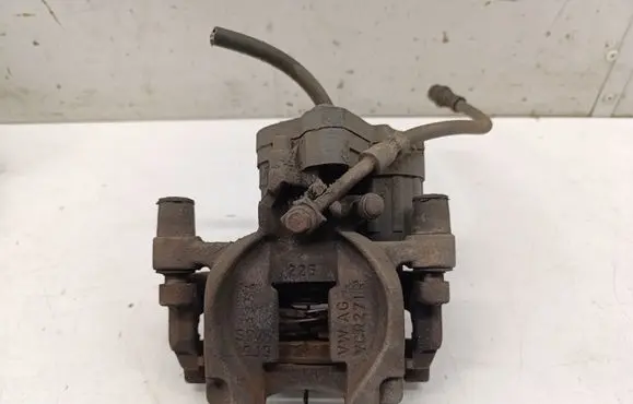 Volkswagen Golf VII Rear brake caliper 5Q0615405AM