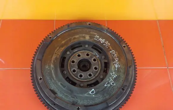 Land Rover Discovery 3 - LR3 Dual mass flywheel 415047410