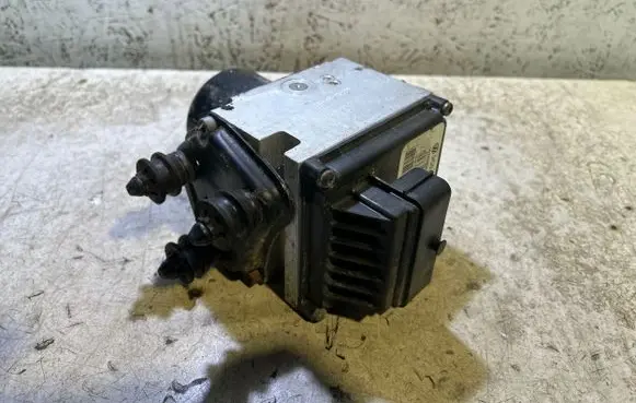 Volkswagen PASSAT B6 ABS Pump 3C0614109N 16705704F 16705904