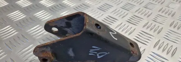 Nissan Almera N16 Gearbox mounting bracket