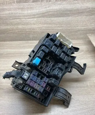 Mazda 5 Fuse module V23134J59X431