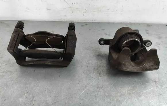 Volvo XC40 Front brake caliper 36010245