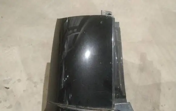 Rear/tail light trim molding
