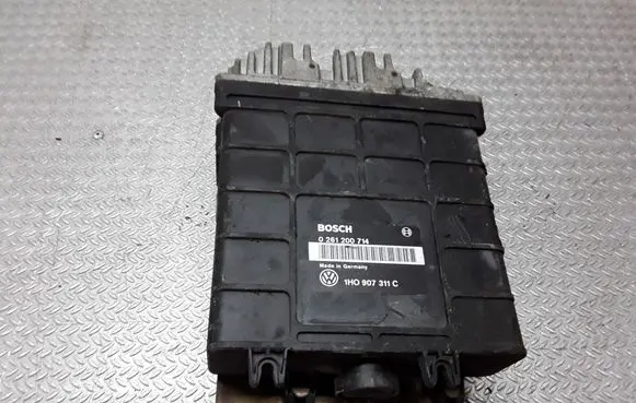 Volkswagen Golf III Engine control unit/module 1H0907311C 0261200714