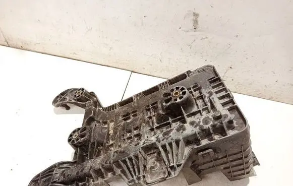 Battery box tray