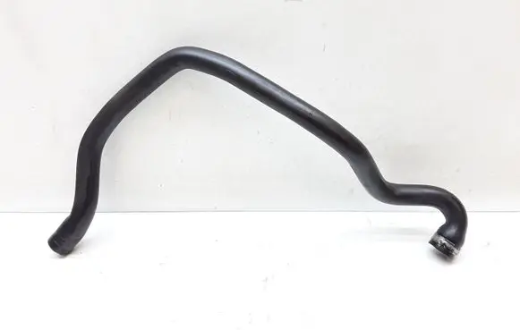 Volvo XC90 Breather/breather pipe/hose 30757220