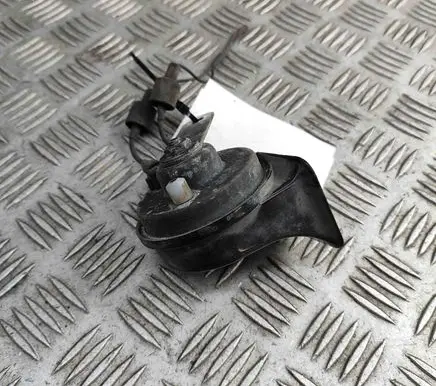 Mitsubishi 3000 GT Horn signal MB530847