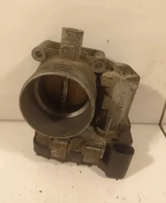 Volkswagen Golf Plus Throttle valve 03c133062a