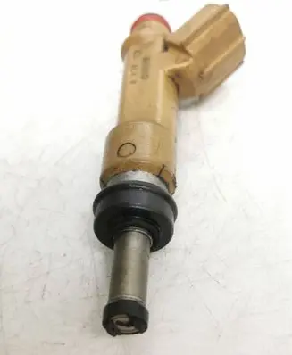 Toyota Auris 150 Fuel injector 2325037010 069063209