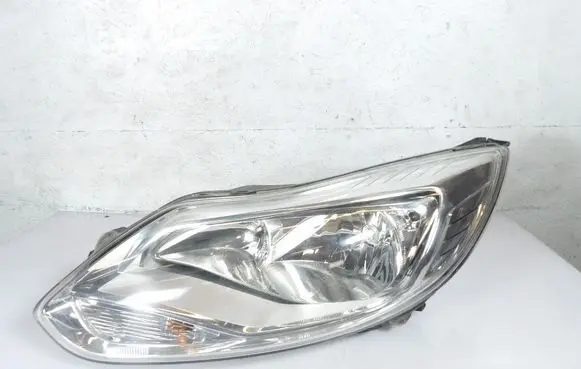 Ford Focus Headlight/headlamp BM51-13W030