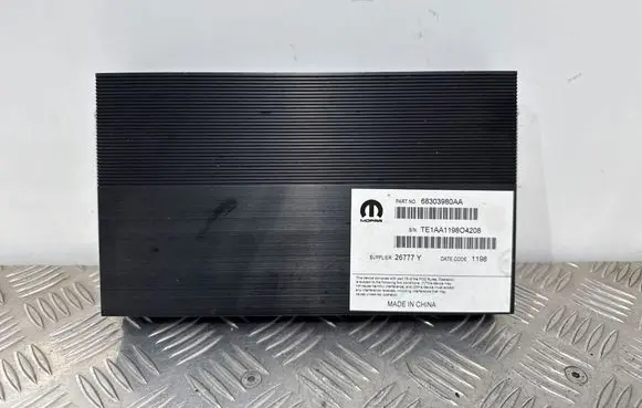Dodge Durango III Sound amplifier 68303980AA 26777 TE1AA119804208
