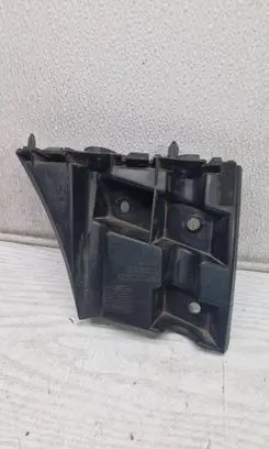 Front bumper mounting bracket