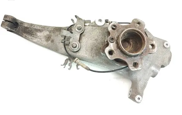 BMW 5 G30 G31 Front wheel hub spindle knuckle 6884383