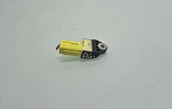 Toyota RAV 4 (XA40) Airbag deployment crash/impact sensor 8983112030
