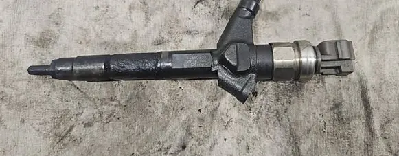 Fuel injector