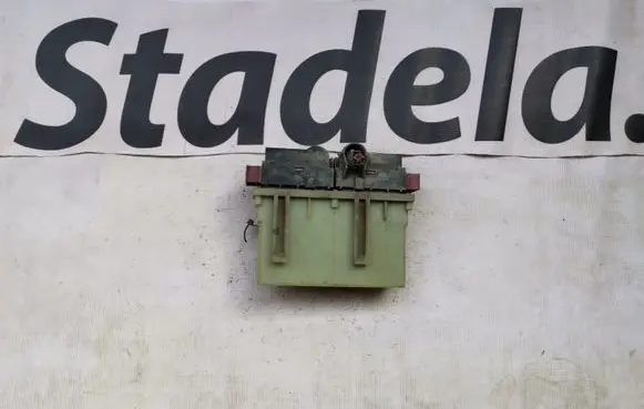 Opel Zafira A Coolant fan relay 12416841 24410130