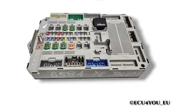Jaguar XF X250 Fuse module CX2314D628AE