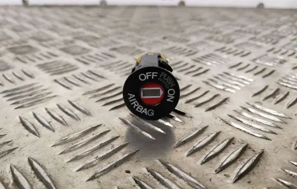Honda HR-V Passenger airbag on/off switch TV01M