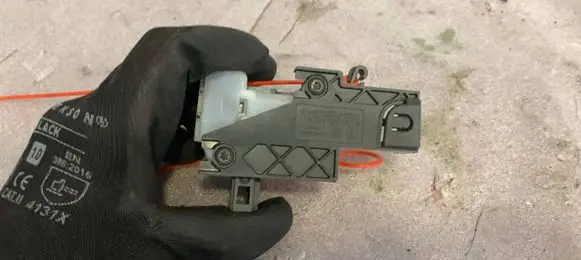 Fuel tank cap lock