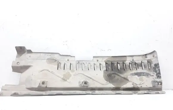 Center/middle under tray cover