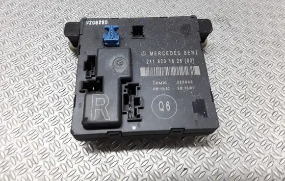 Mercedes-Benz E W211 Door control unit/module 2118201626