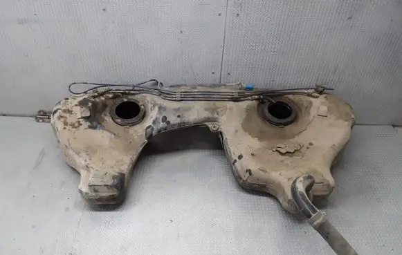 BMW 3 E46 Fuel tank 