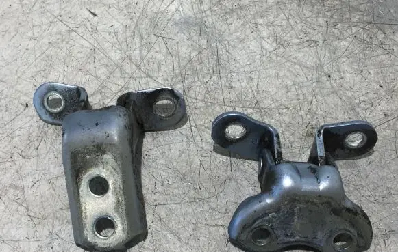 Toyota Auris E180 Front door hinge set 