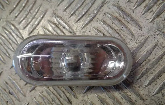Seat Mii Front fender indicator light 