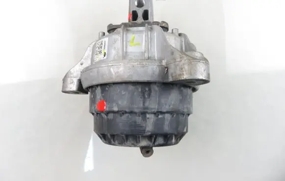 BMW 5 F10 F11 Engine mount vacuum valve 7935143