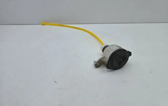 Toyota Prius+ (ZVW40) Window washer liquid tank fill tube 001112