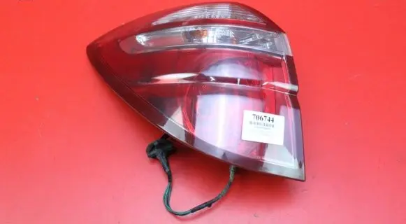 Subaru Legacy Rear/tail lights 220-20952