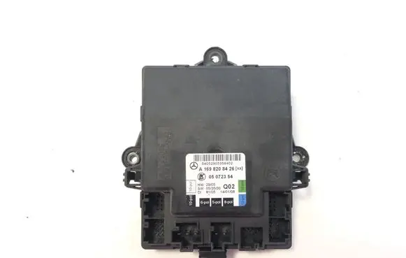 Mercedes-Benz B W245 Door control unit/module A1698208426 05072354