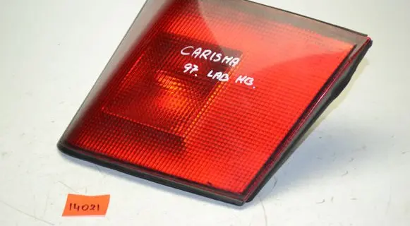 Tailgate rear/tail lights