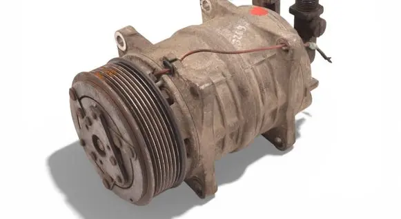 Mercedes-Benz Sprinter W906 Air conditioning (A/C) compressor (pump) 1515084272 03910802