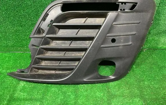 Peugeot Expert Front bumper lower grill 9811823877