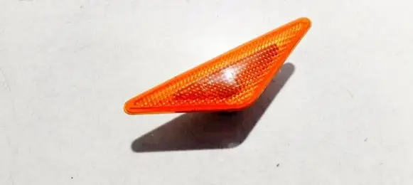 Ford Focus Front fender indicator light xs4h3k354a