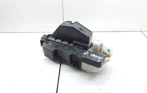 Volkswagen Fox Front door lock U883