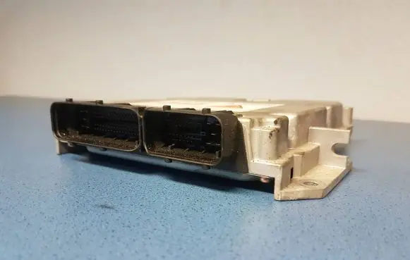 Nissan Primera Engine control unit/module 23710AW41A 2758002208 5800220